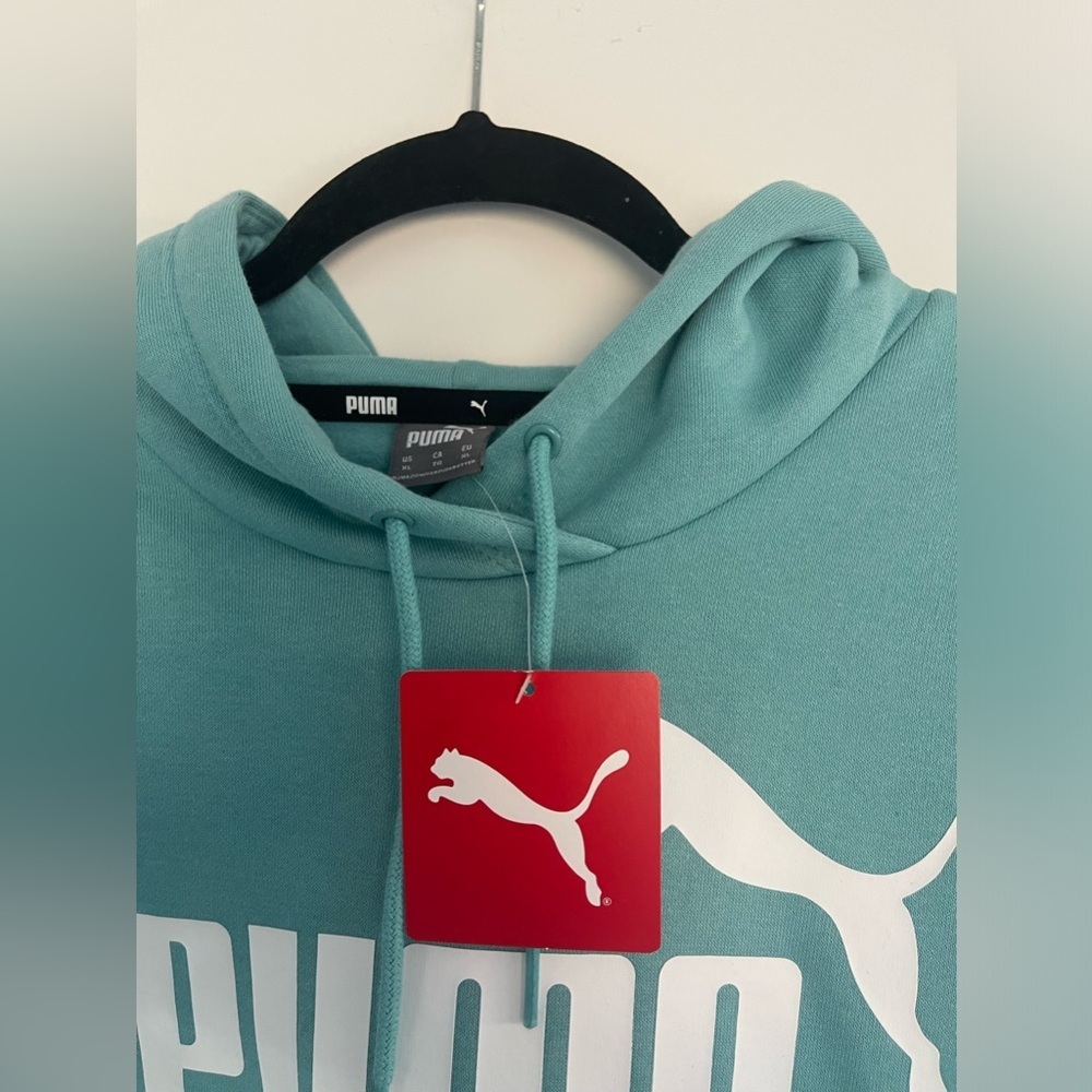 NWT Women’s Puma Sweatshirt - Picture 3 of 6